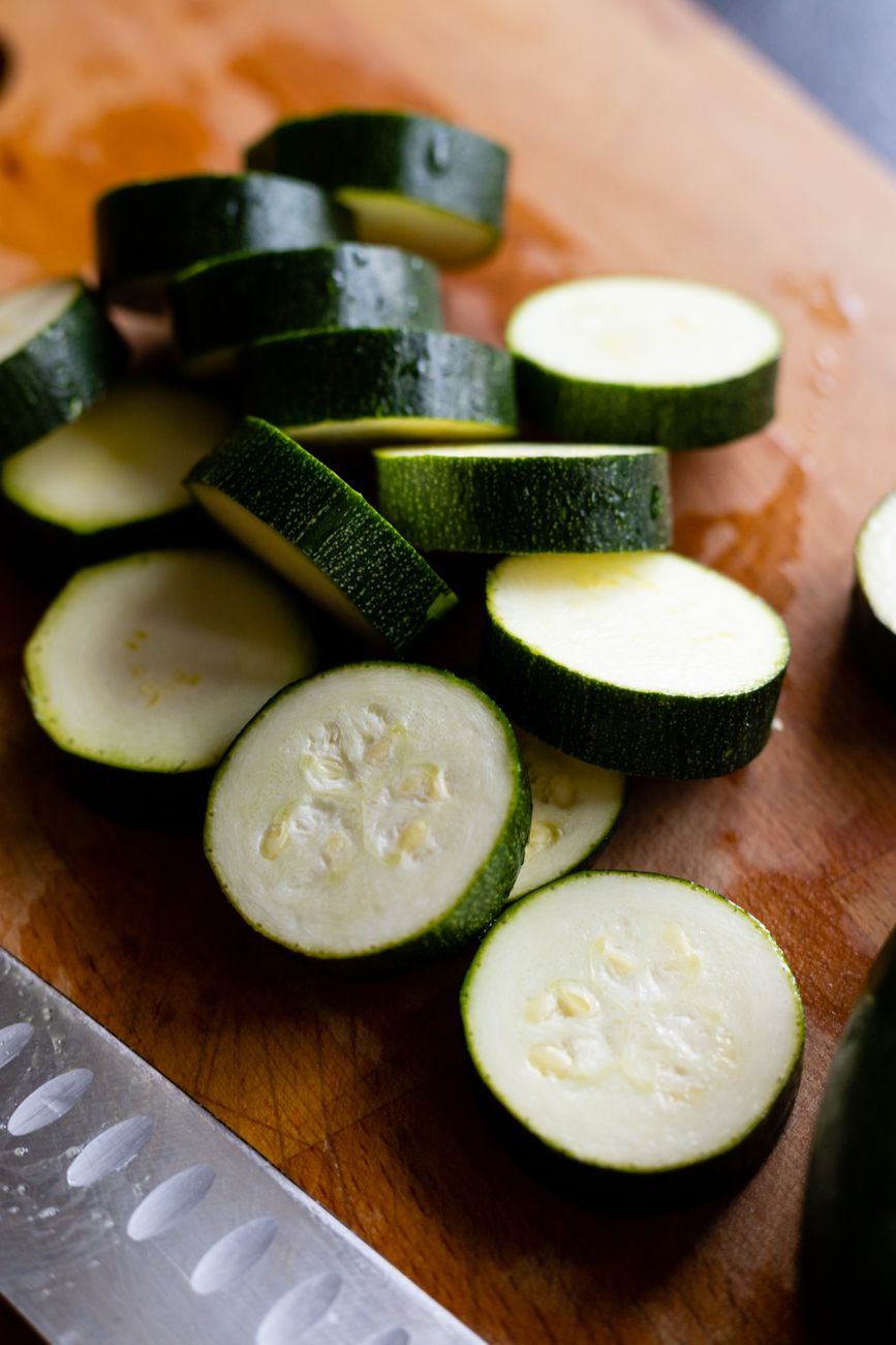 Aus Zucchini lässt sich kinderleicht eine ganze Reihe an kindergerechten Gerichten zaubern