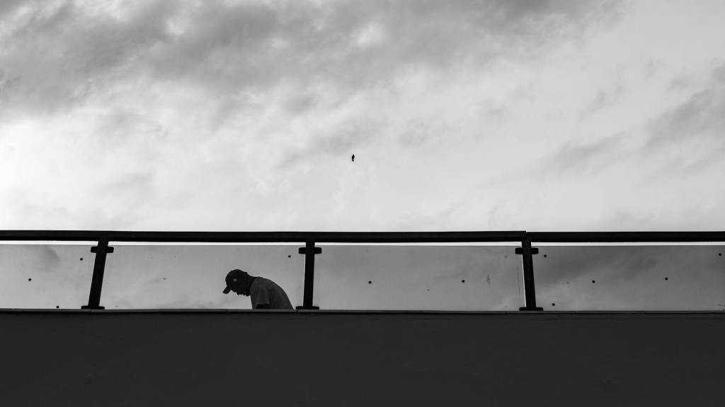 MALE Loneliness Epidemic? Die überraschende Wahrheit  