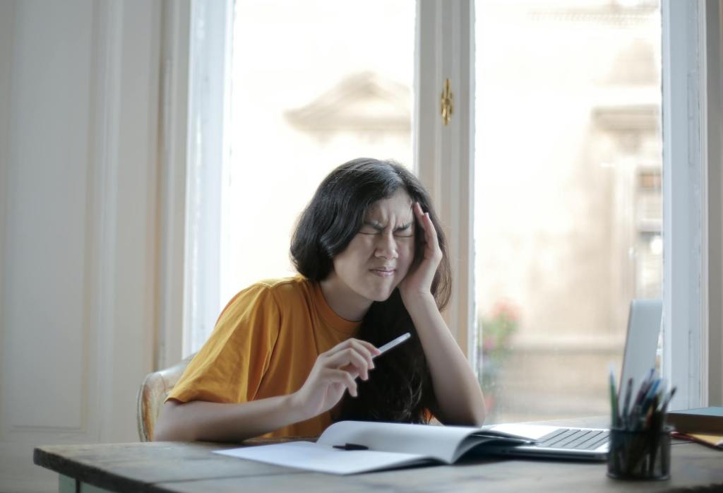 Stress erkennen und reduzieren: 27 Warnsignale, die dein Körper dir sendet