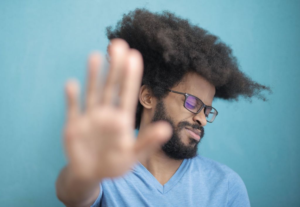 Narcissistic Denial: Warum Narzissten abstreiten und leugnen